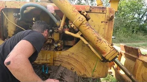 Cat D6B transfer pump rebuild