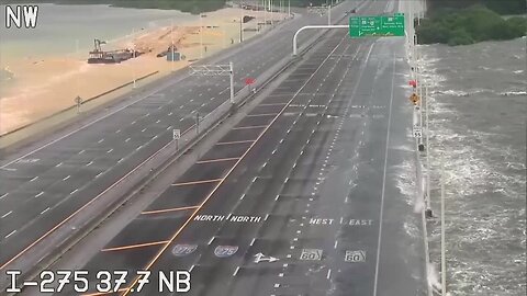 FDOT camera video over I-275, Tampa Bay