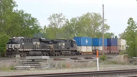 Norfolk Southern Intermodal Train from Berea, Ohio May 4, 2024