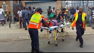 SOUTH AFRICA - Johannesburg - Metrorail train accident (Video) (KrW)