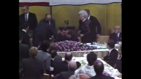 US President George HW Bush throws up in the lap of the PM of Japan and then faints. (1992)