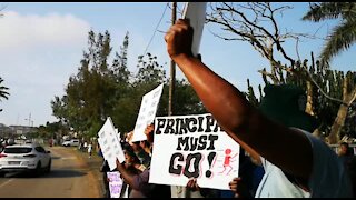 SOUTH AFRICA - Durban - Daleview Secondary school parents protest (Videos) (xJi)