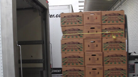 AZNG transports produce from Nogales to Tucson libraries