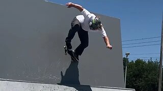 Independence day wallride to grind