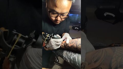 First tattoo of my life !🔥😱🫶🏻 #shorts #tattoo #viral #pain #vlogs