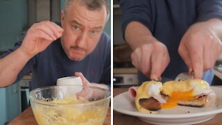 How to make homemade Hollandaise sauce