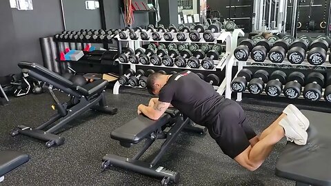 Dual Bench Low Plank Knee Extensions