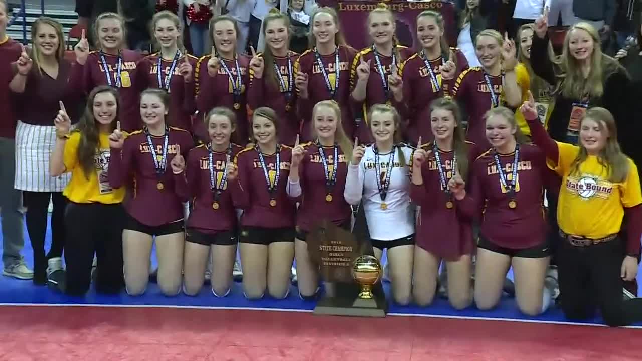 Luxemburg-Casco wins first ever state volleyball championship