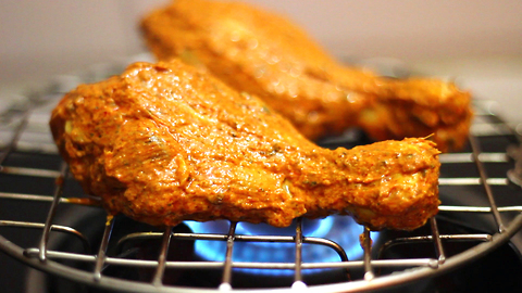 Tandoori chicken using a gas stove flame