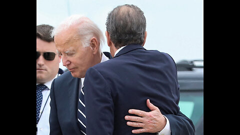 Biden arrives in Delaware, greeted by son Hunter and family at airport