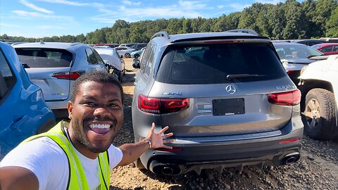 I WON ONE OUT OF THE THREE CARS I BID ON AT THE INSURANCE AUTO AUCTION! *MERCEDES BENZ GLB35 AMG*