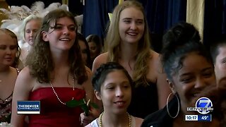 Children's Hospital teens get to celebrate prom