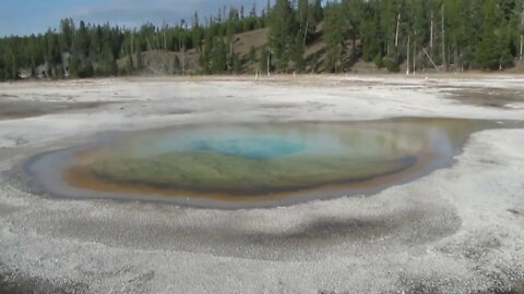 Chromatic Pool in Yellowstone