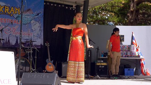 Thai Traditional Beauty Dance Shines at Songkran in Perth Australia