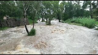 Rain causes flash flooding in Johannesburg (LHf)