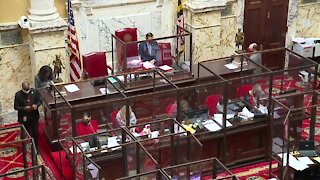 Lawmakers tackle bills on sine die