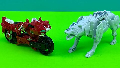 ARCEE, RISE OF THE BEASTS MOVIE COLLECTIBLE WITH SILVER FANG