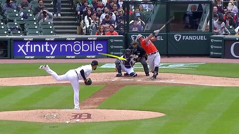 Baltimore Orioles@Detroit Tigers - James McCann clubs a home run to left-center field#mlb #higlight