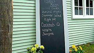 5 Easy Steps to Make Your Own Holiday Chalkboard