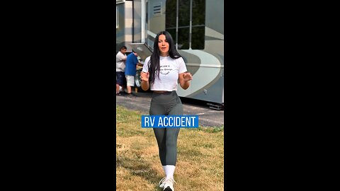 RV Accident 🤯 #caraccident #rvaccident #rvfamily #rvlife #nomadfamily #motorhomelife #rvliving