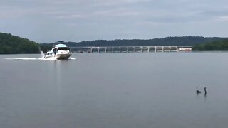 Burns Craft Houseboat