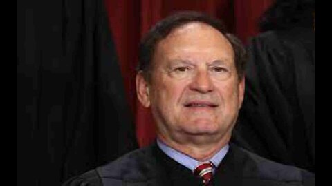 Justice Alito Temporarily Pauses Order Restricting Biden Administration’s Social Media Contacts