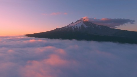 Explore breathtaking scenery above Oregon clouds