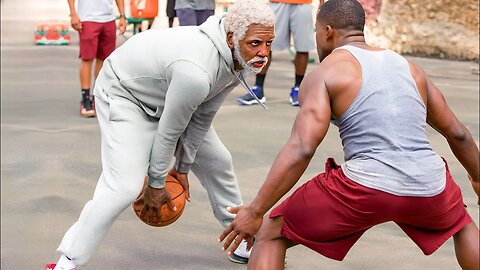 He's Unaware That The Old Man Is A Former Famous NBA Player