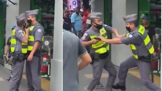 Video: Policial que ameaçou colega com arma será desligado da corporação