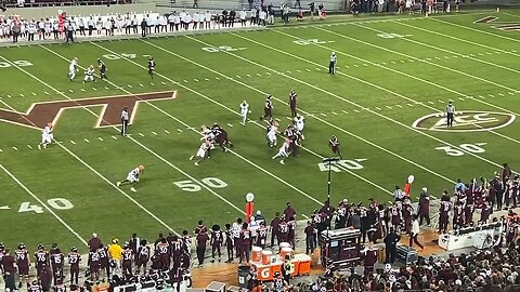 VIRGINIA TECH RB #33 BHAYSHUL TUTEN With another solid run