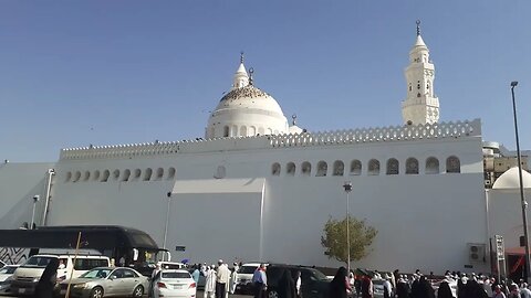 Qiblatain Mosque: Among the three earliest mosques along with Quba Mosque and Al-Masjid Al-Nabawi.