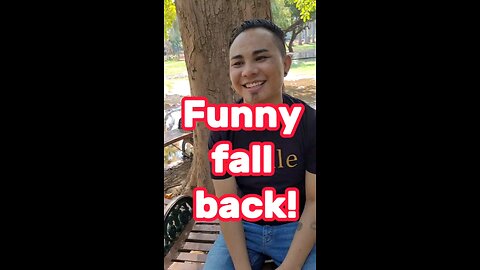 Funny fall back! 🤣