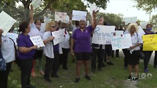 Palm Beach County bus drivers protest for better pay