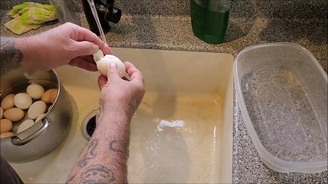 Perfectly Hard Boil and Peel Any Egg, Debunked !