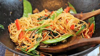 How To Make Vegetable Lo Mein