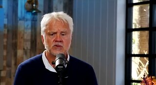 Actor Tim Robbins SHOCKS Hollywood On COVID Lockdowns