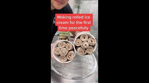 Make ice cream rolls from Milka Alpine milk chocolate #icecream #rolledicecream #icecreamrolls