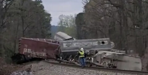 ANOTHER TRAIN DERAILED THURSDAY IN ALABAMA