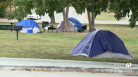 Kansas City, Missouri, addresses homeless camp at Washington Square Park