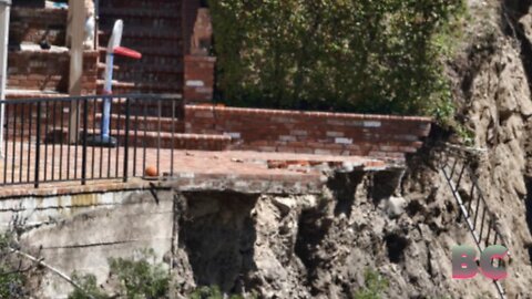 Landslide tears apart luxury homes in Southern California