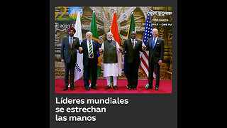 Los líderes mundiales, incluidos Modi y Biden, se dan la mano en la Cumbre del G20 en la India