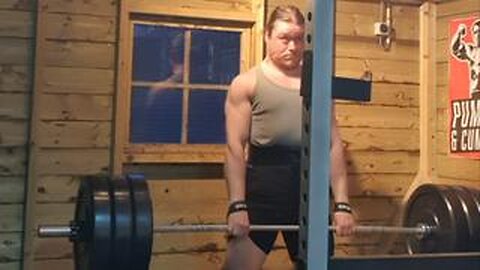 NEW-TECH EXCLUSIVE: 5×5 140 Kgs Sumo Deadlifts