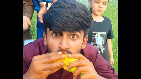 (Mango 🥭 eating Challenge) Whoever eats more Mangoes 🥭 in 3 minutes wins 100 💵
