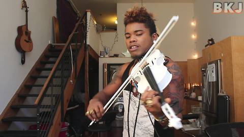 Beautiful violin cover of Drake's 'Hotline Bling'