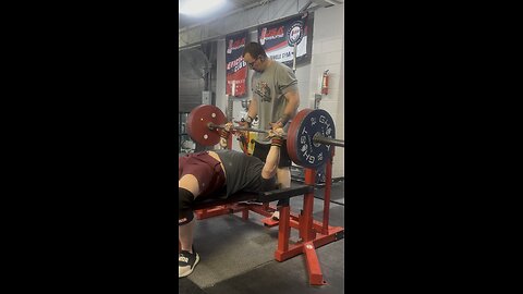 465lb pause bench press raw!!