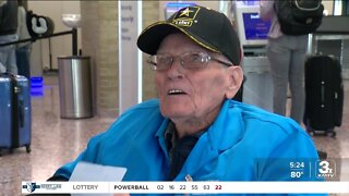 Western Iowa veterans take off on Honor Flight to D.C. Tuesday