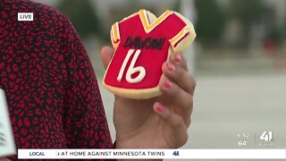 Leawood bakery honoring Len Dawson with a sweet tribute