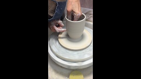 Making a porcelain mug