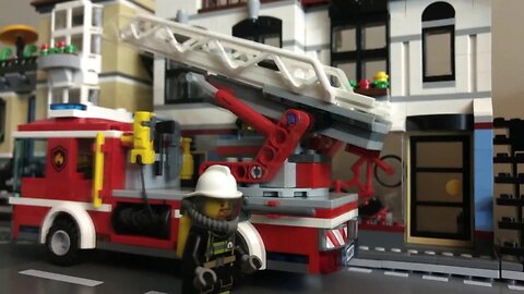 Fire Ladder Truck Animation & Speed build - Lego City set 60107