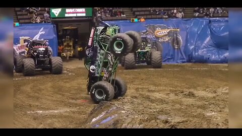 #09 MONSTER JAM=SEE WHAT HAPPENS DURING THE VIDEO SUBSCRIBE HELP ME POST MORE VIDEOS=Léo Sócrates